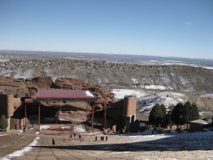 Blick von der Spitze des Red Rocks Amphitheaters.