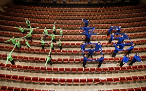 Shen Yun International Company's dancers creating the Chinese characters for Shen Yun (神韻) at the Oncenter Crouse Hinds Theater in Syracuse, NY.  (photo by projectionist Annie Li)
